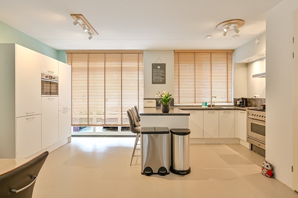 Medium property photo - Joris van Bodegomlaan 18, 3201 MH Spijkenisse